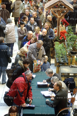 CH Manhattan w gdanskim Wrzeszczu - promocja albumu...