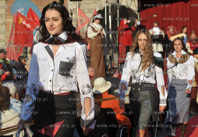 Gdansk. Parada Swieta Miasta ktora oficjalnie rozpoczela...