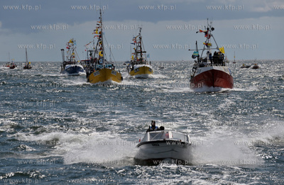 Morska Pielgrzymka Rybakow na odpust Sw. Apostolow...