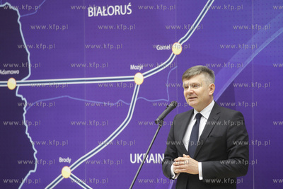 Gdansk. Amber Expo. PERN Przyjazn podpisal  umowę...