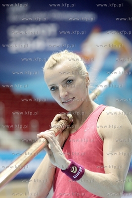 Trening skoczkini o tyczce Anny Rogowskiej, przed rozpoczynajcymi...