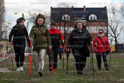 Gdańsk Letnica. Nordic Walking dla mieszkanek Letnicy...