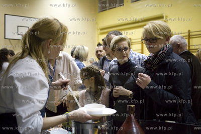 Gdańsk. Szkoła Podstawowa nr 44. Pierwsza kolacja...