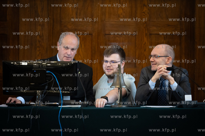 Sesja Rady Miasta Sopotu. Nz. przewodniczący Rady...