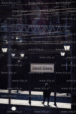 Gdańsk, Perony Dworca Głównego PKP. 27.02.2022 /...