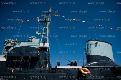 Gdynia. Skwer Kosciuszki - Plyta Marynarza Polskiego....