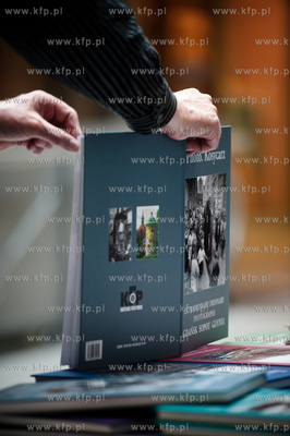 Gdansk. CH Manhattan. Promocja angielskiej wersji albumu...