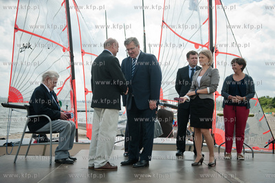 Sopot. Plaza przy Sopockim Klubie Zeglarskim. Ceremonia...
