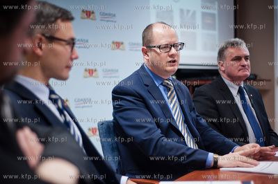 Urzad Miasta Gdanska. Konferencja prasowa podsumowujaca...