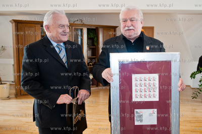 Gdansk. Biuro Lecha Walesy. Spotkanie Leszka Millera...