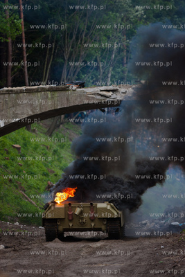 Wyburzanie Mostku Weisera na gdanskiej Strzyzy. Rozbiorke...