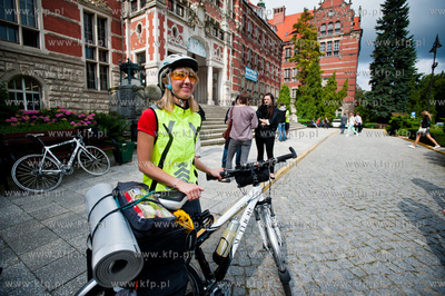 Politechnika Gdanska. Start wyprawy rowerowej do okola...
