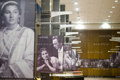 Gdansk. Teatr Wybrzeze. Wernisaz wystawy zdjec bedacych...