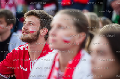 Gdansk. Targ Weglowy. Strefa kibica, gdzie mieszkancy...