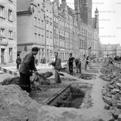 Remont ulicy Długiej w Gdańsku. 
1965
0003328z
Fot....