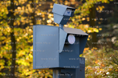 Nowo postawiony fotoradar, umiejscowiony na ulicy Slowackiego...
