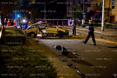 Tragiczny wypadek w Gdyni. Na skrzyzowaniu ulic Chylonskiej...