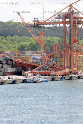 Przystan promowa Stena Line w Gdyni. Wychodzacy w podroz...