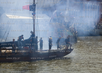 Uroczysta parada zaglowcow na Motlawie zakonczyla Baltic...