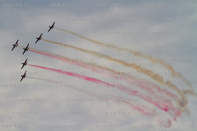 Festyn lotniczy z okazji 100-lecia lotnictwa w Elblagu....