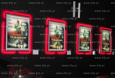 Warszawa, Zlote Tarasy. Premiera filmu Uklad Zamkniety...