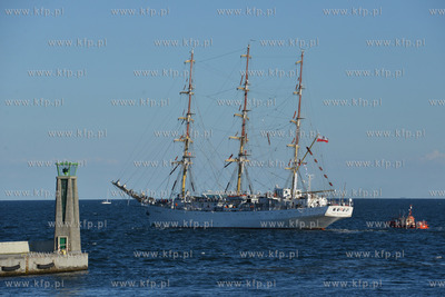 Ponad 90 kardiologów i kardiochirurgów z Polski wypłynęło...