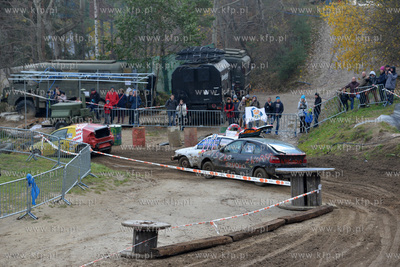 ZYWE TRUPY GRASOWAŁY W KOLIBKACH. Kolejna 14. juz...