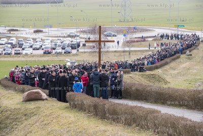 Droga Krzyzowa na Gorze Jana Paw  a II w Pelplinie...