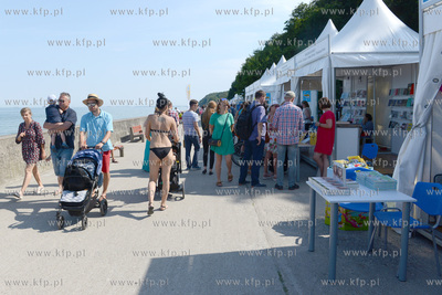 Gdynia. 8. Nadmorski Plener Czytelniczy na Bulwarze...