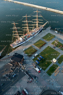 Tall Ships' Races 2009 w Gdyni z lotu ptaka. Zlot Wielkich...
