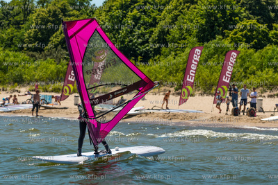 Plaza w Sopocie, przy Sopockim Klubie Zeglarskim. Briefing...