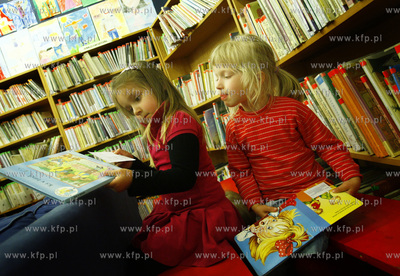 Sopot. Biblioteka Glowna przy ul. Obroncow Westerplatte....