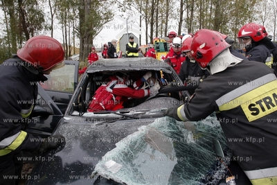 Gdansk. Manewry grup ratowniczy?ch Reborn 2012.
27.10.2012
fot....