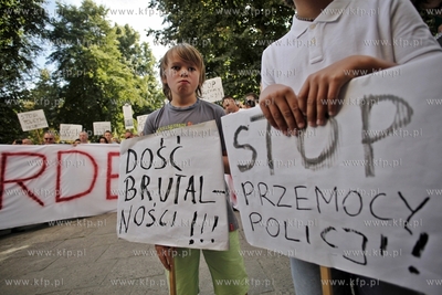 Marsz przeciwko przemocy policji w Gdansku Wrzeszczu,...