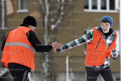 Gdansk Zaspa. Pilkarski turniej dzikich druzyn Do przerwy...