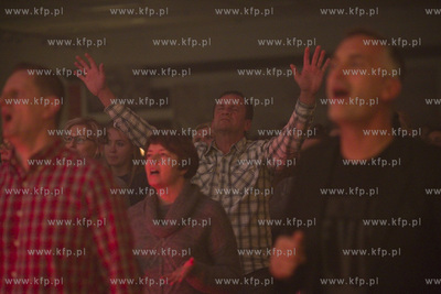 Gdańsk. Sala BHP Stoczni Gdańskiej. Koncert chrześcijańskiego...