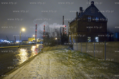 Zamknięta ul. Wiślna w gdańskiej Letnicy z powodu...