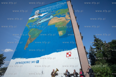 Uroczyste odsłonięcie muralu  w Gdańsku-Zaspie na...