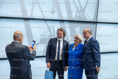 Europejskie Centrum Kultury. Benefis Lecha Wałęsa...