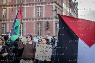 Długi Targ w Gdańsku.  Trójmiasto Przeciw Ludobójstwu...