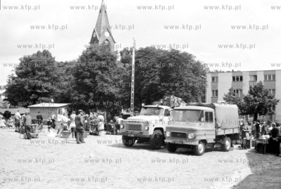 Sierakowice - wies gminna na Kaszubach. 2lipiec1975_z.kosycarz_p23...