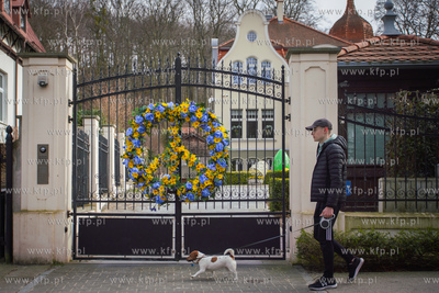 Wielkanocne ozdoby na bramie willI Kirsch, przy ul...