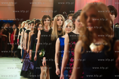 Studniowka w III Liceum Ogolnoksztalcacym im. Marynarki...