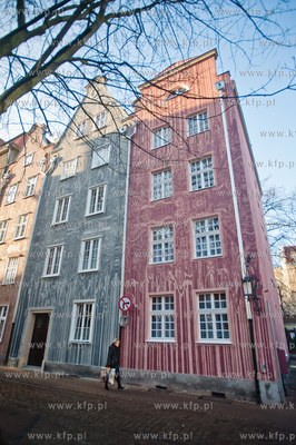 Gdansk. Odremontowane, nowo pomalowane kamieniczki...