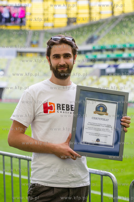 Gdansk. Stadion PGE Arena. Bicie rekordu Polski w jednoczesnej...