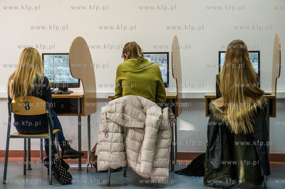 Gdansk. Pomorski Osrodek Ruchu Drogowego.
Nz egzamin...