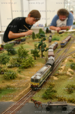 "Swiat Modelarstwa - targi, wystawa, gielda" to jedna...