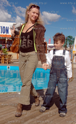 Aktorka Tamara Arciuch z siedmioletnim synem Krzysiem...