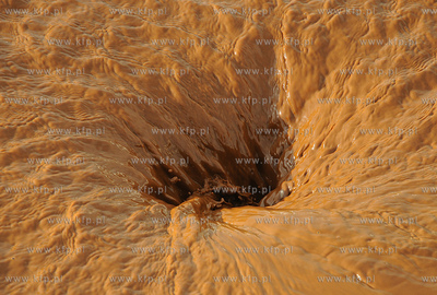 Czyszczonie sieci wodociagowej na odcinku od Stacji...