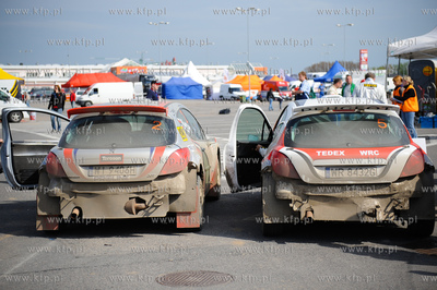 Gdansk. Centrum Handlowe Auchan. Park Serwisowy  6-go...